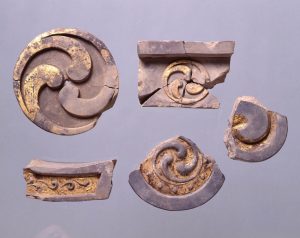 金箔瓦群(摠見寺蔵)